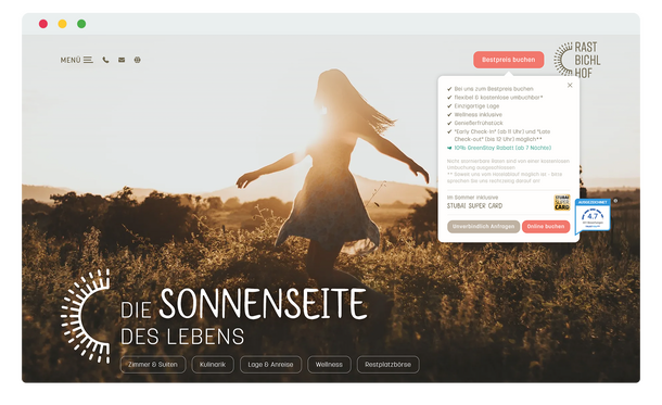 Startseite des Rastbichlhof mit Frau im Kornfeld im Browserfenster