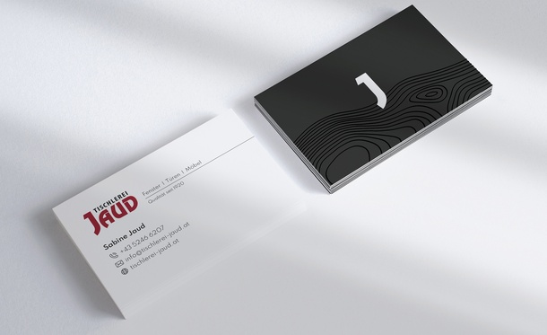Visitenkarte der Tischlerei Jaud mit geprägtem Logo
